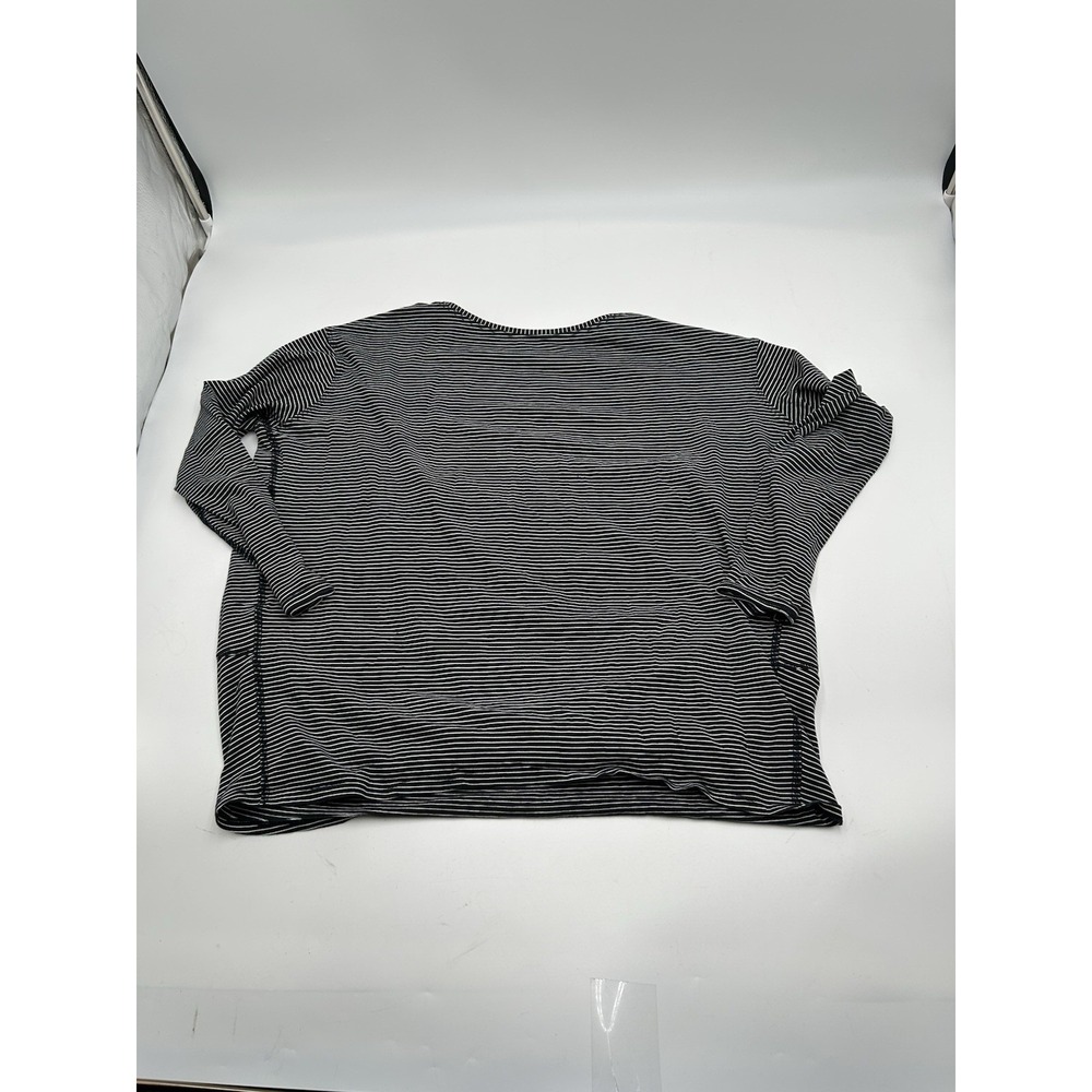 Lululemon Back in Action Tee Top Sz 4 Oversize Long Sleeve Lot Of Two